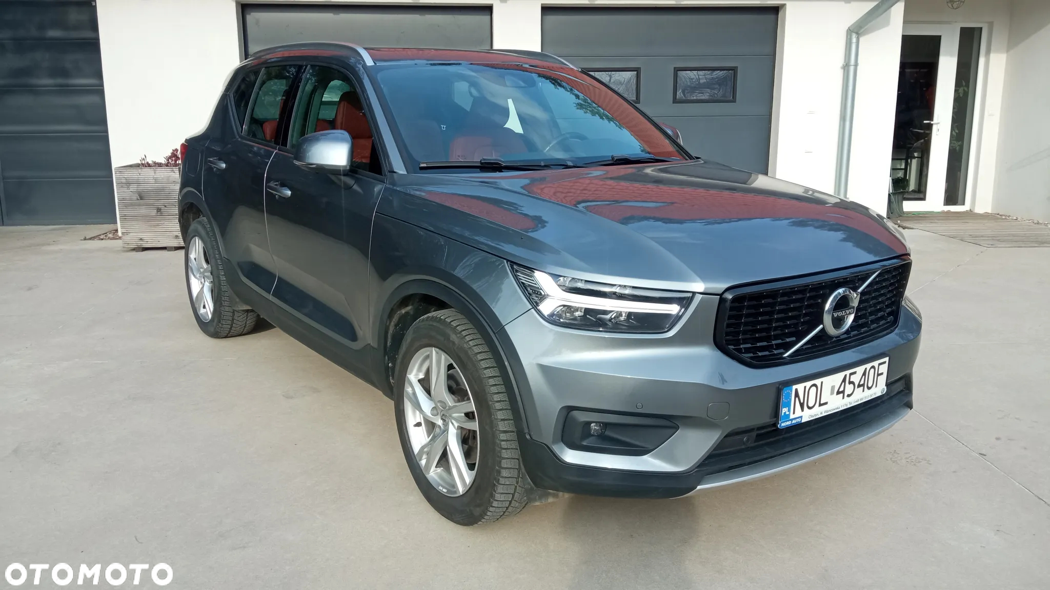 Volvo XC 40 D3 AWD Momentum Pro - 2