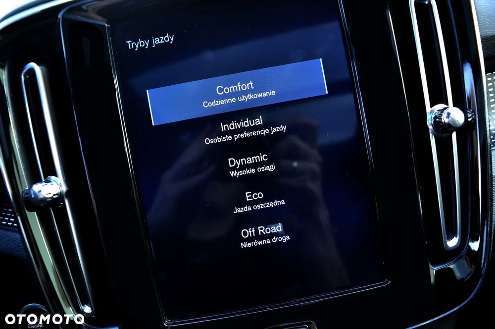 Volvo XC 40 T3 R-Design - 31