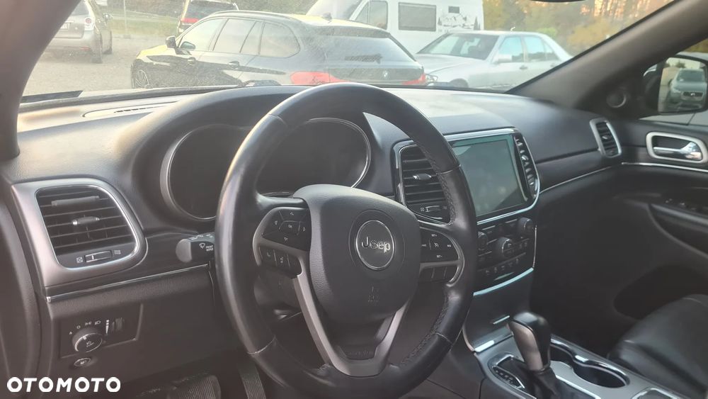 Jeep Grand Cherokee - 9