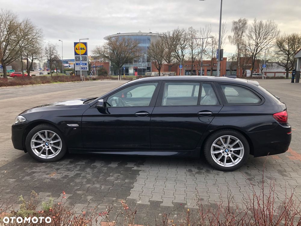 BMW Seria 5 530d xDrive Sport-Aut Luxury Line - 4