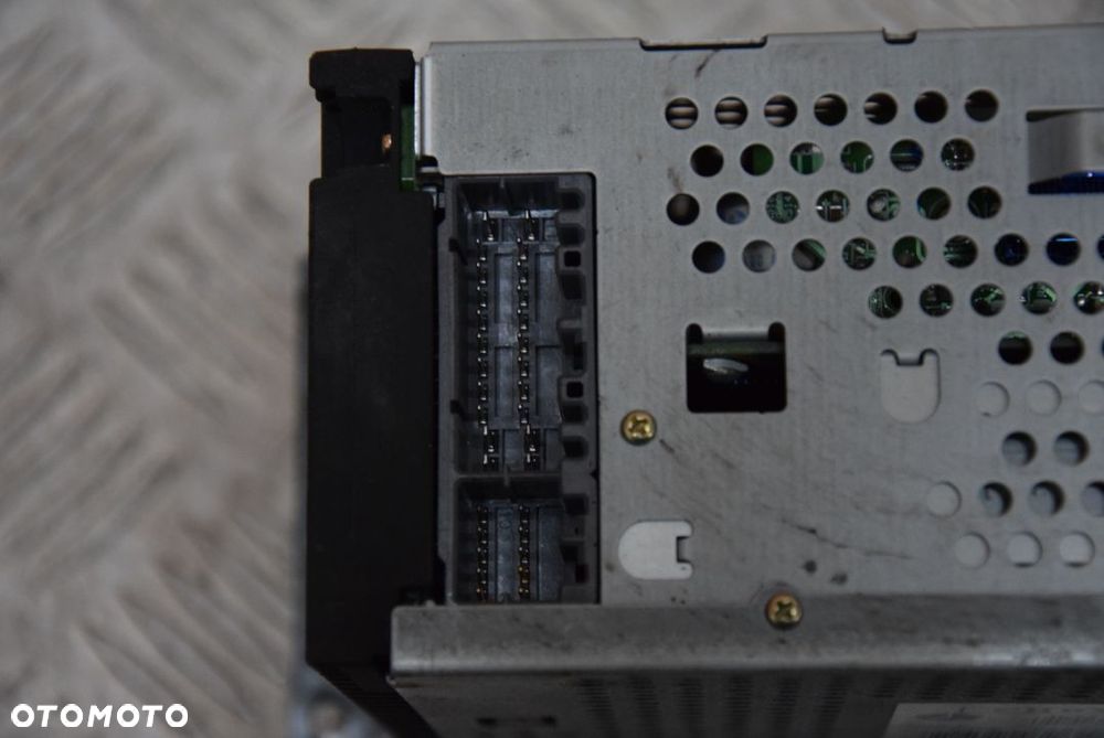 JEEP CHEROKEE KJ RADIO CD KOD - 8