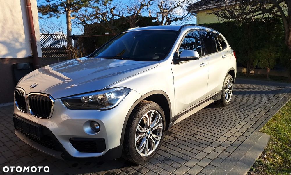BMW X1 xDrive18d Sport Line - 1