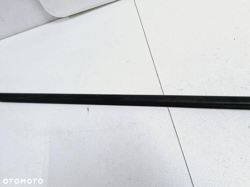 FORD C-MAX 2 II MK2 LISTWA ZGARNIAJĄCA DRZWI SZYBY PRAWY PRZÓD PRAWA PRZEDNIA - 4