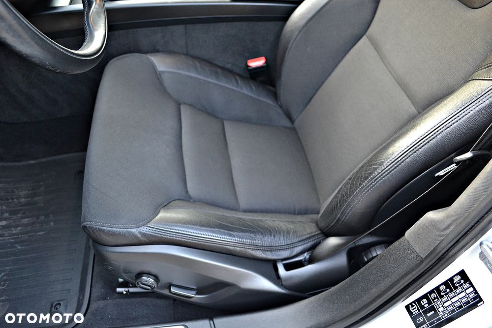 Volvo V60 D4 Geartronic Summum - 25