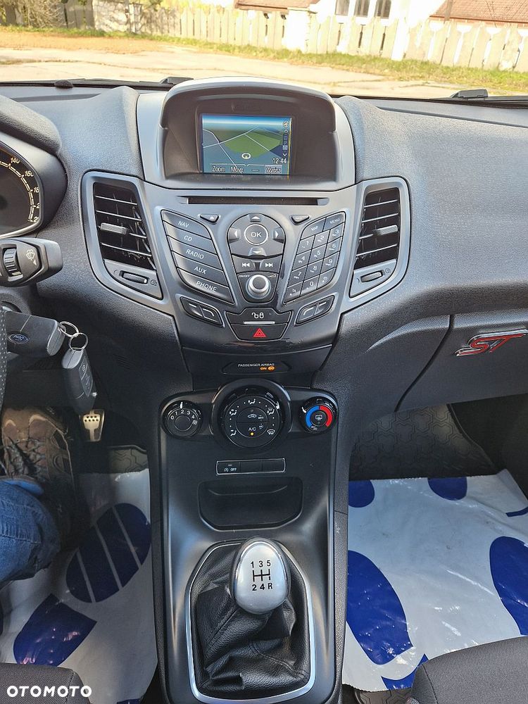 Ford Fiesta 1.0 EcoBoost S&S ST-LINE - 22