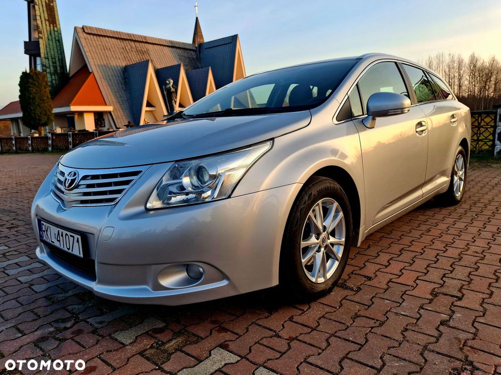 Toyota Avensis 1.8 Executive - 5