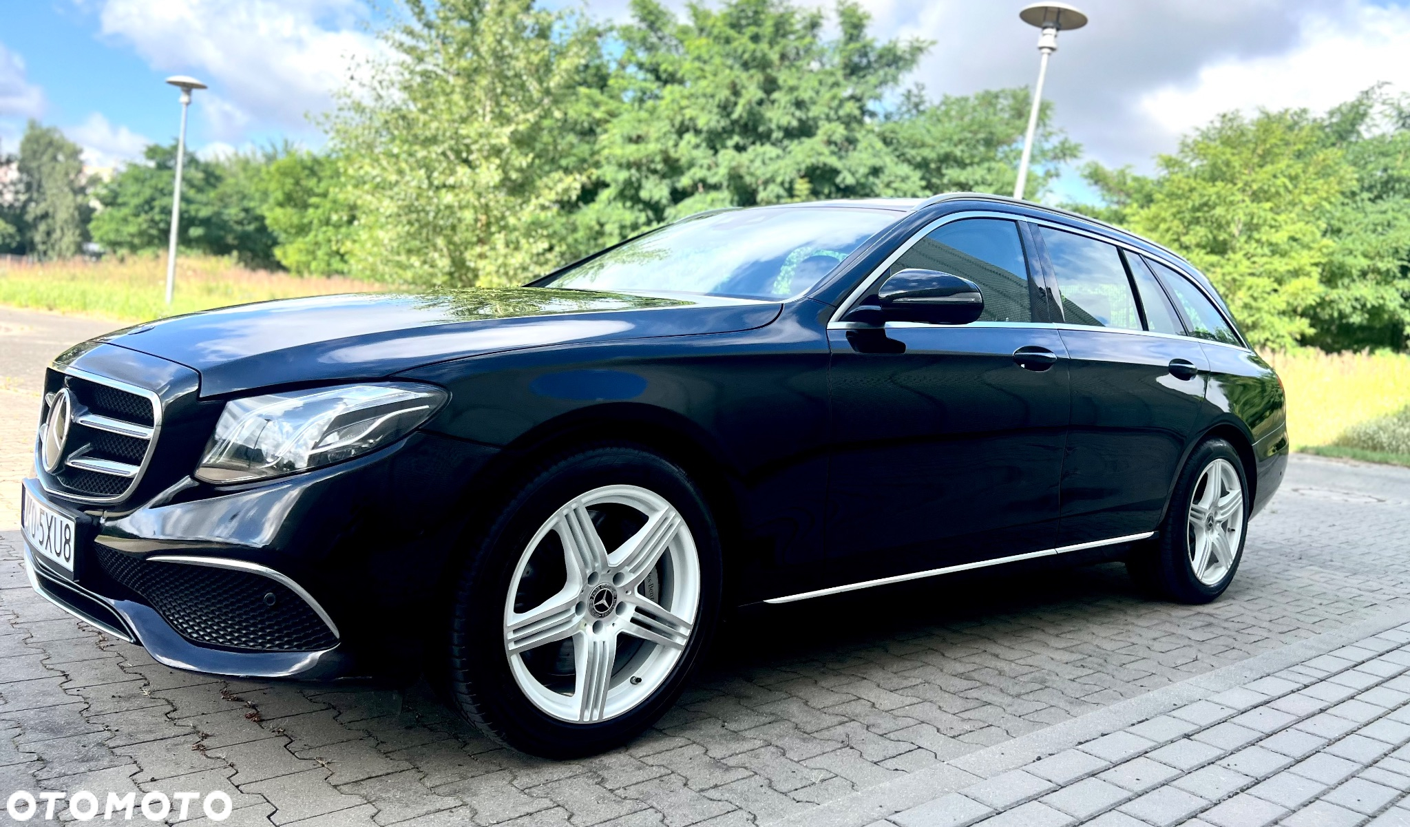 Mercedes-Benz Klasa E 300 de T 9G-TRONIC Avantgarde - 13