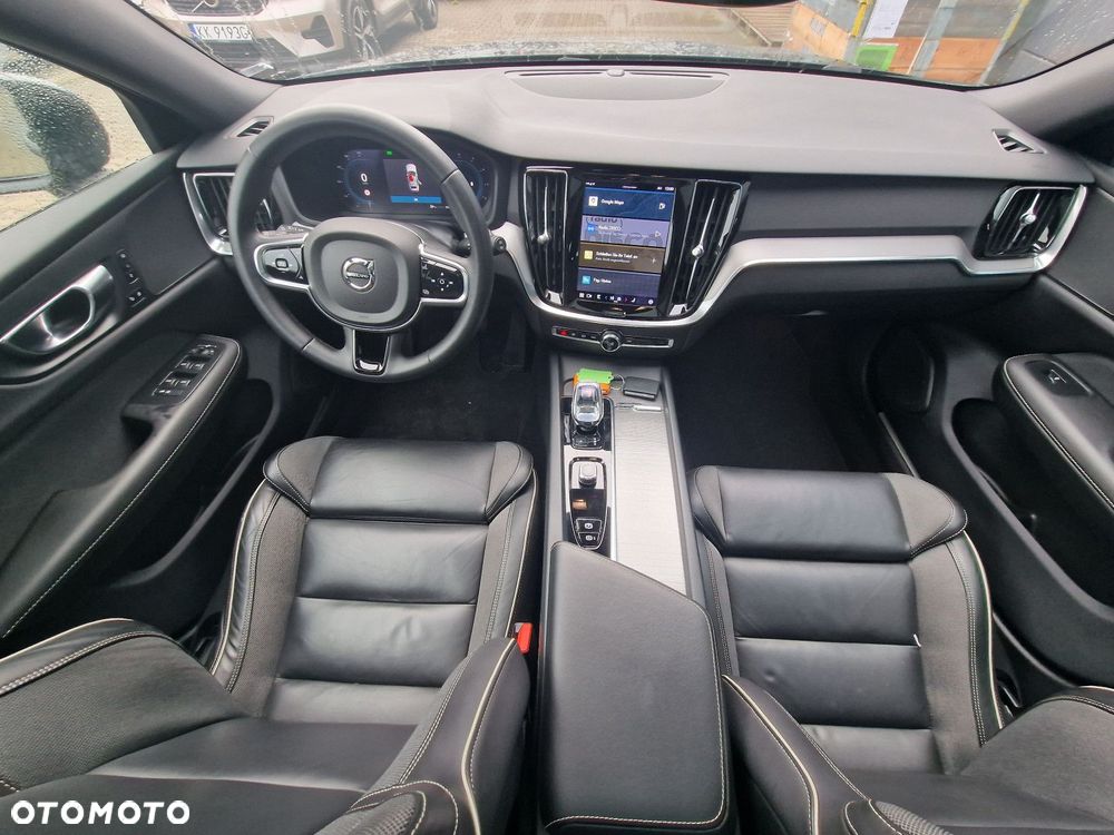 Volvo V60 Cross Country - 8