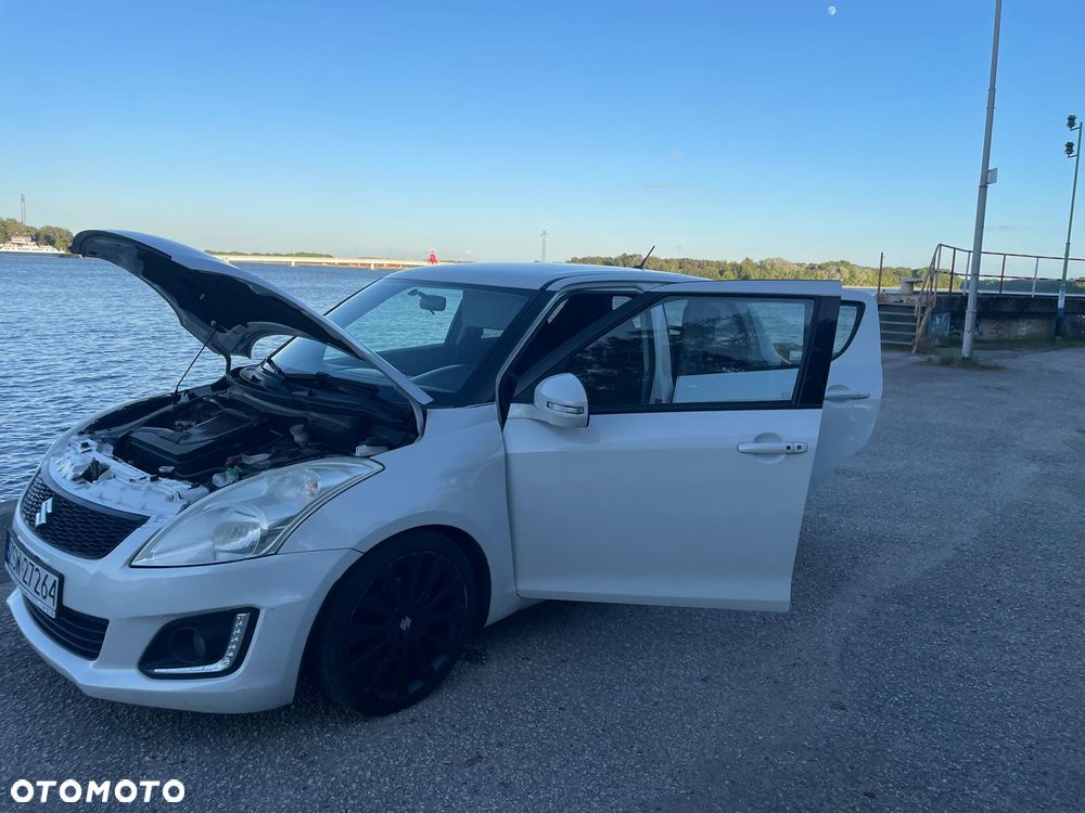 Suzuki Swift 1.2 Premium - 2