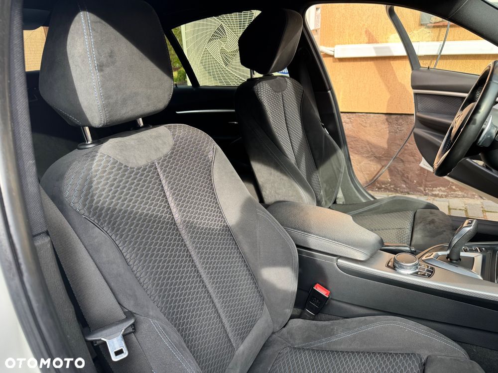 BMW Seria 3 330e iPerformance M Sport - 20