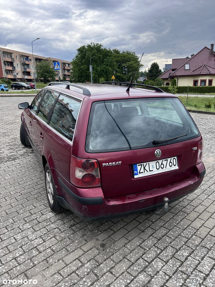Volkswagen Passat - 4