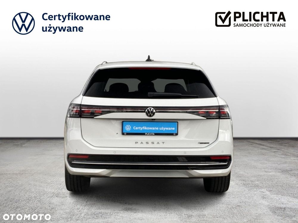 Volkswagen Passat Variant 2.0 TDI SCR 4Mot Elegance DSG - 4