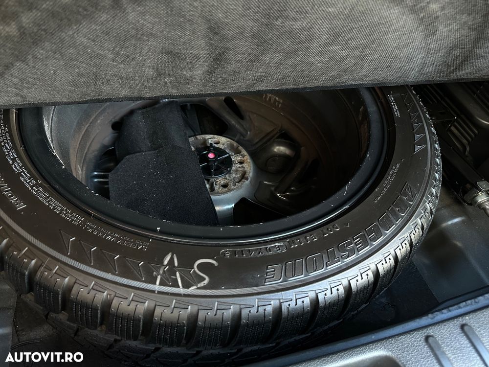 Hyundai Tucson 2.0 CRDI 4WD Automatik Style - 35