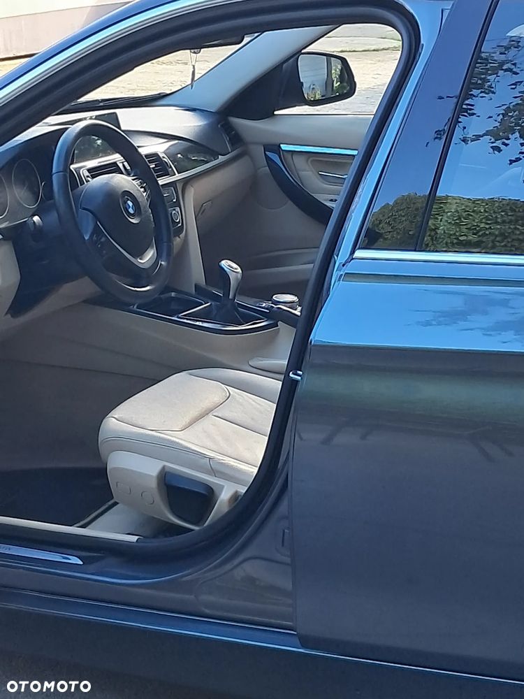 BMW Seria 3 320d Efficient Dynamics Luxury Line Purity - 13