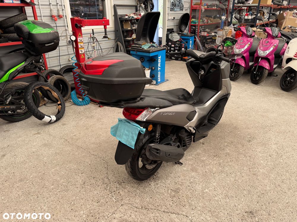 Yamaha NMAX - 6