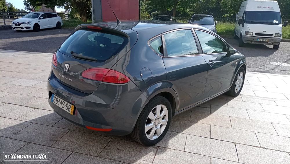 SEAT Leon 1.9 TDI DPF Ecomotive Style - 8