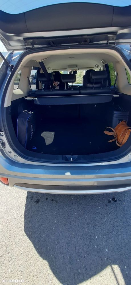 Mitsubishi Outlander 2.0 4WD Plus - 17