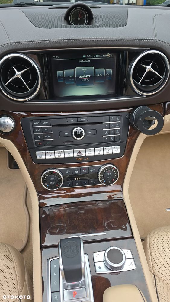 Mercedes-Benz SL - 15