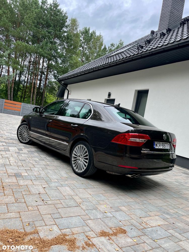 Skoda Superb 2.0 TDI 4x4 L&K DSG - 6