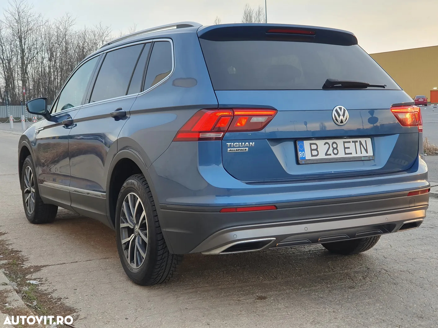Volkswagen Tiguan 1.5 TSI ACT Comfortline - 23