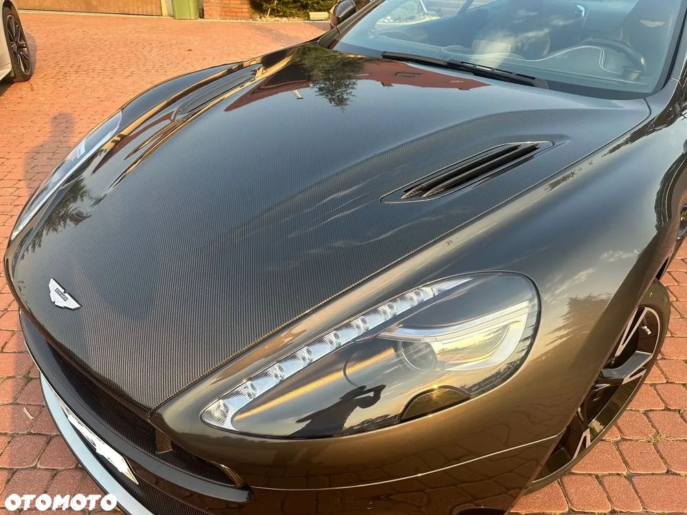 Aston Martin Vanquish - 18