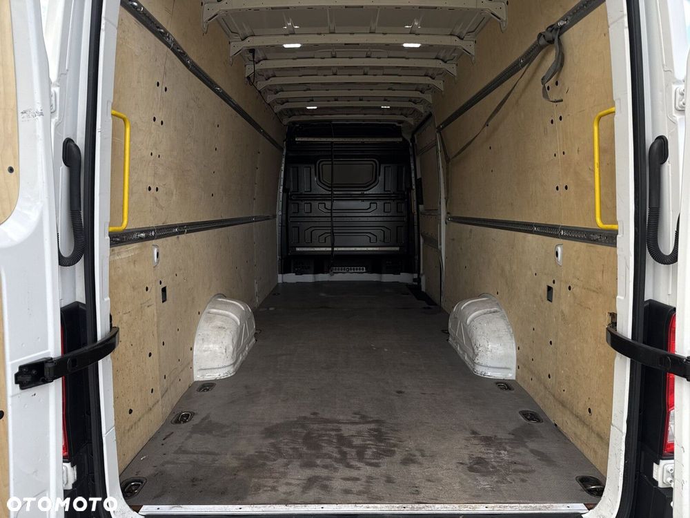Volkswagen Crafter L5H3 - 26