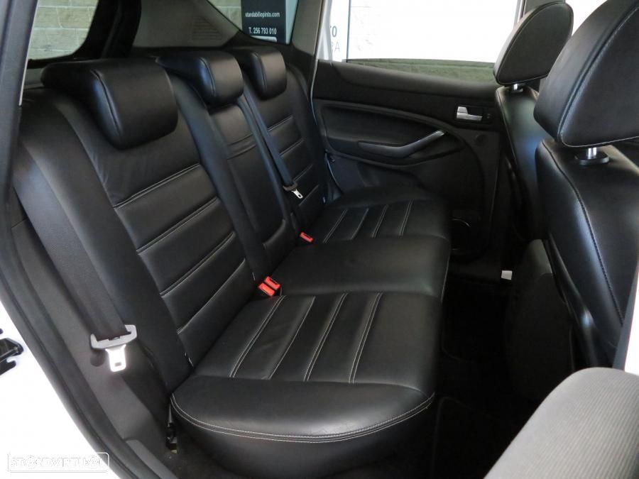 Ford Kuga 2.0 TDCi 4x4 Aut. Titanium - 22