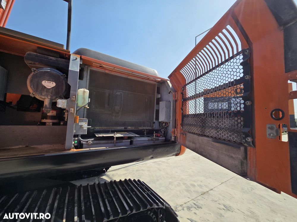 Hitachi SET BRATE LUNGI NOI 18m, cupa 0,9mc, 2019, 6.017h, gresare automata, latime 3,19m, 3 pompe hidr Hitachi, camera spate, camera laterala, consum mediu 13l/h, motor Isuzu 190CP, JAPONIA, doar 377h deplasare lant 80% ok, leasing 3 ani-PROMOTIE 131.900Eur - 34