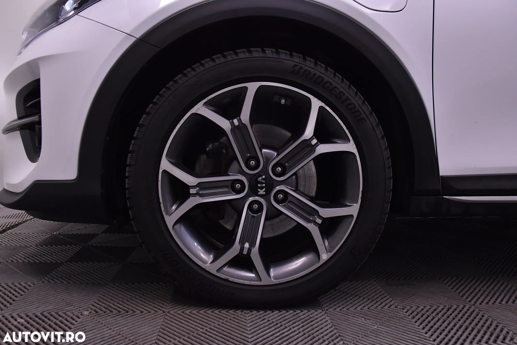 Kia XCeed - 13