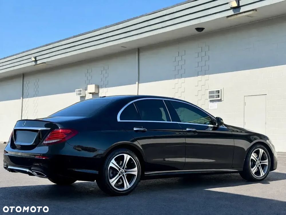 Mercedes-Benz Klasa E 300 9G-TRONIC - 4