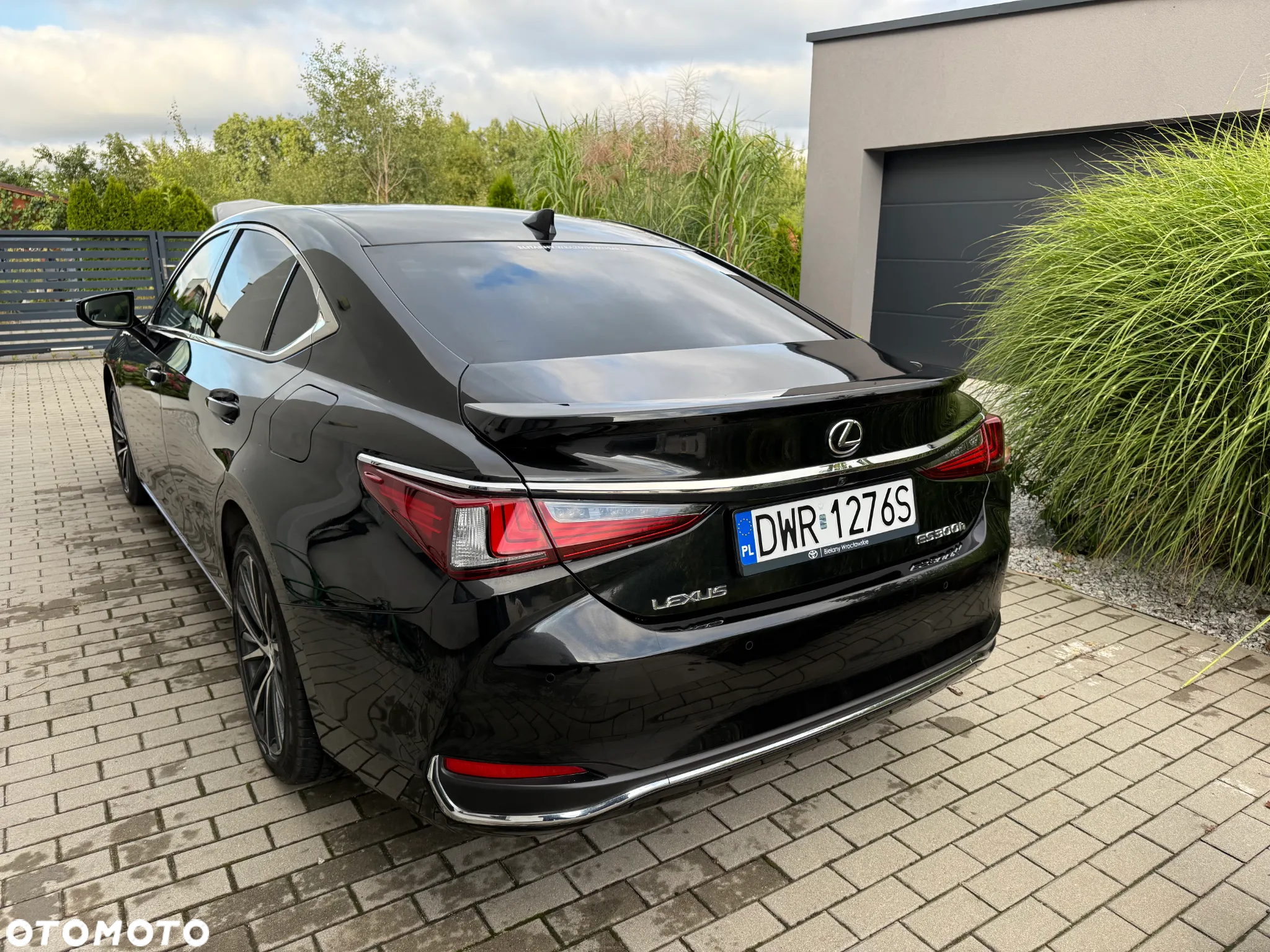 Lexus ES 300h Prestige - 4