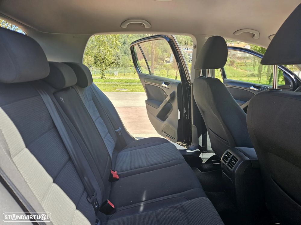 VW Golf 1.6 TDi Confortline - 14