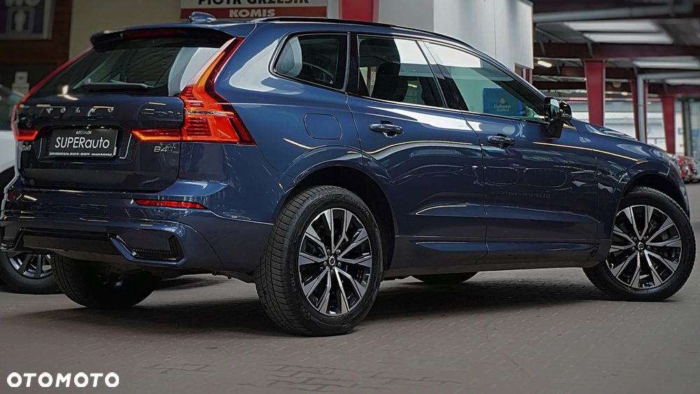 Volvo XC 60 B4 D AWD Plus Dark - 12