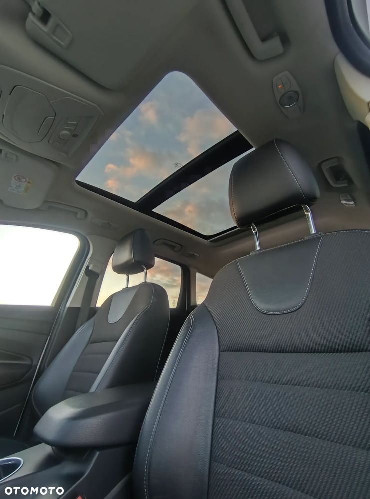 Ford Kuga 2.0 TDCi 4x2 Titanium - 11