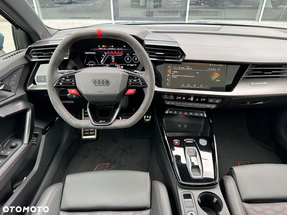 Audi RS3 Limousine - 16