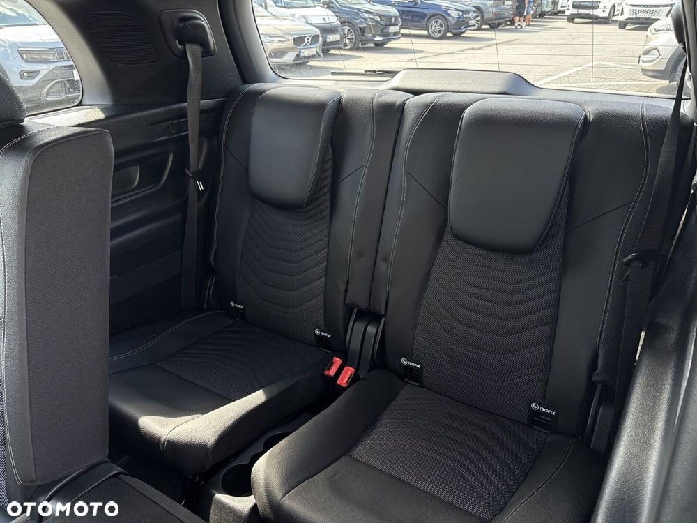 Mercedes-Benz GLB 200 7G-DCT - 32