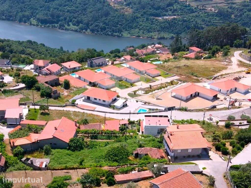 Moradia para recuperar com quintal em Magrelos, Marco de Canaveses - Grande imagem: 4/14