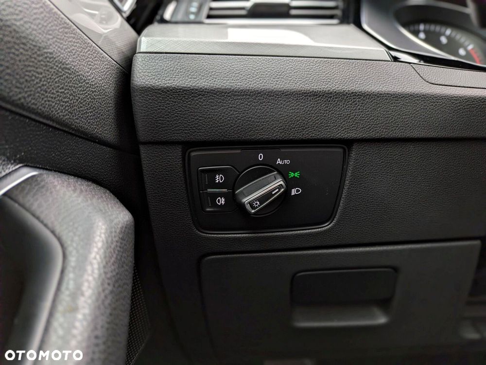 Volkswagen Passat 1.5 TSI EVO Business DSG - 34