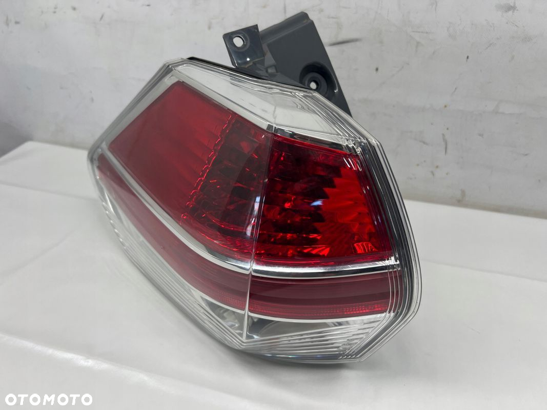 Nissan X-TRAIL T32 lampa lewy tył lewa tylna - 3