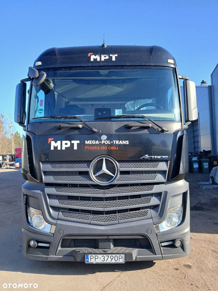 Mercedes-Benz Actros - 2