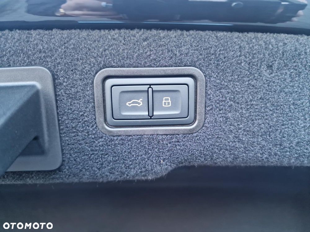 Audi S8 - 29