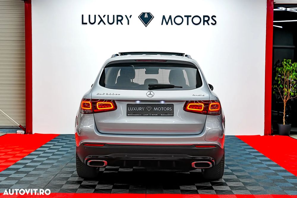 Mercedes-Benz GLC 300 de 4Matic 9G-TRONIC AMG Line Plus - 9