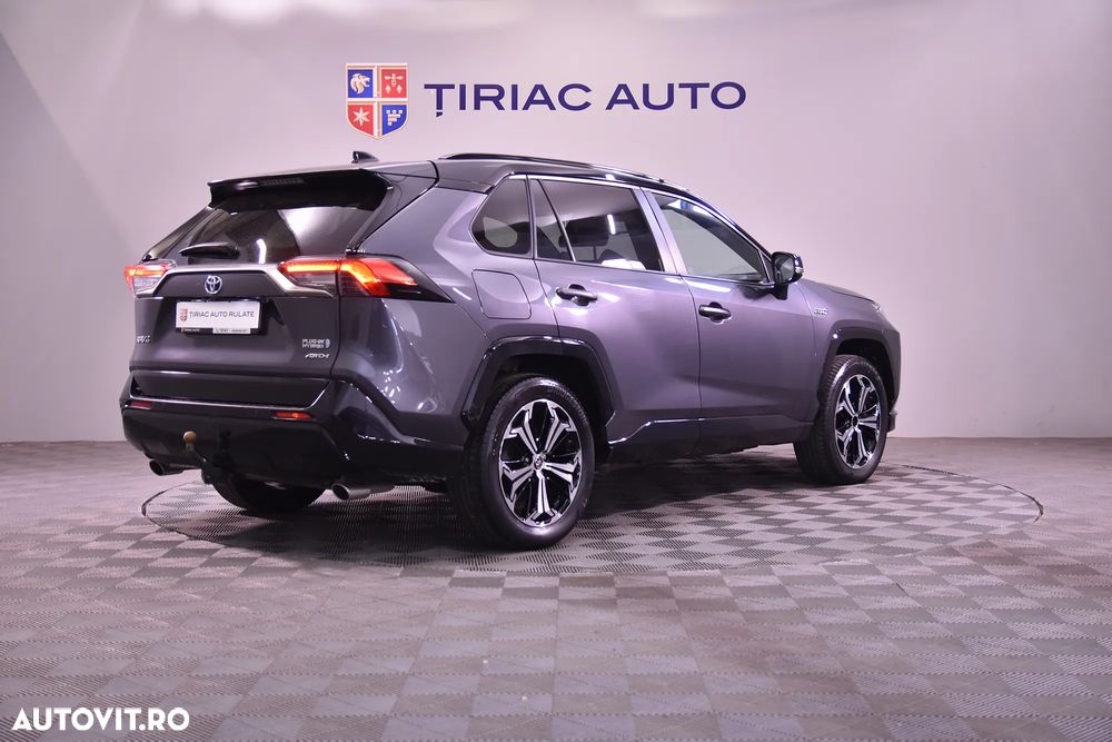 Toyota RAV4 - 6