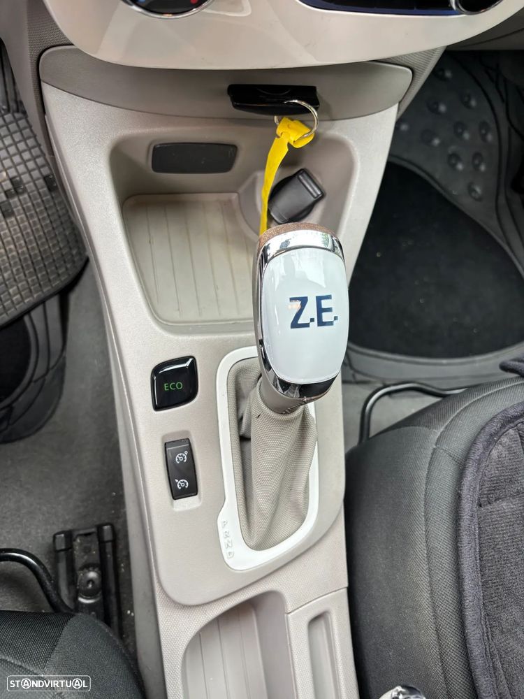 Renault Zoe (s/ Bateria) 41 kwh Intens - 8
