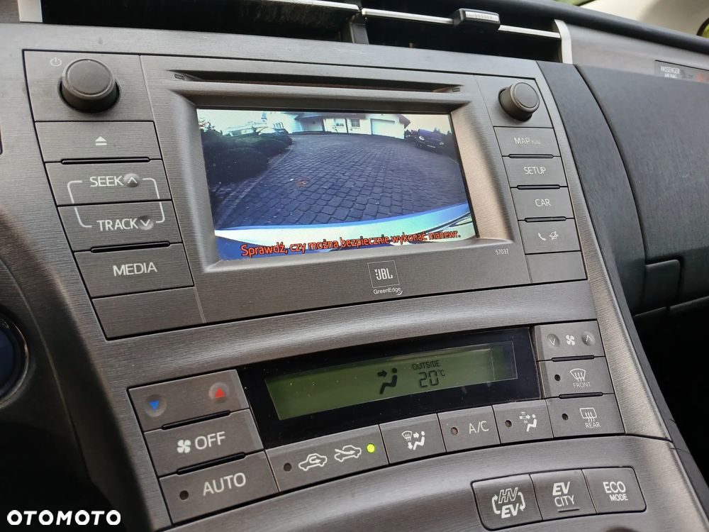 Toyota Prius 1.8 HSD Prestige - 18