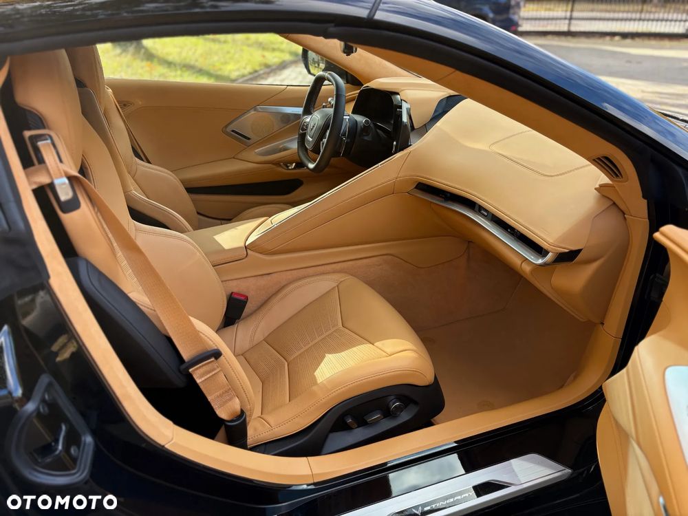 Chevrolet Corvette - 18