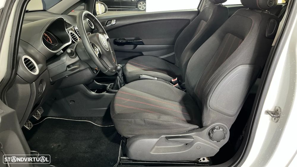 Opel Corsa 1.2 Black Edition - 14