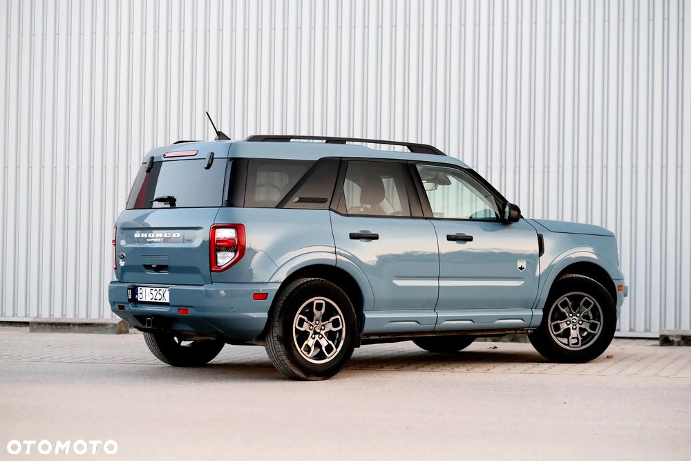 Ford Bronco - 4