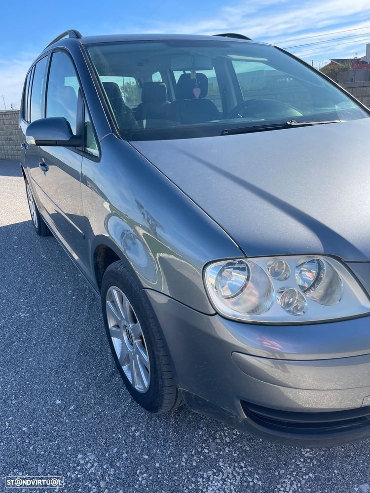 VW Touran 1.9 TDi Conceptline - 4