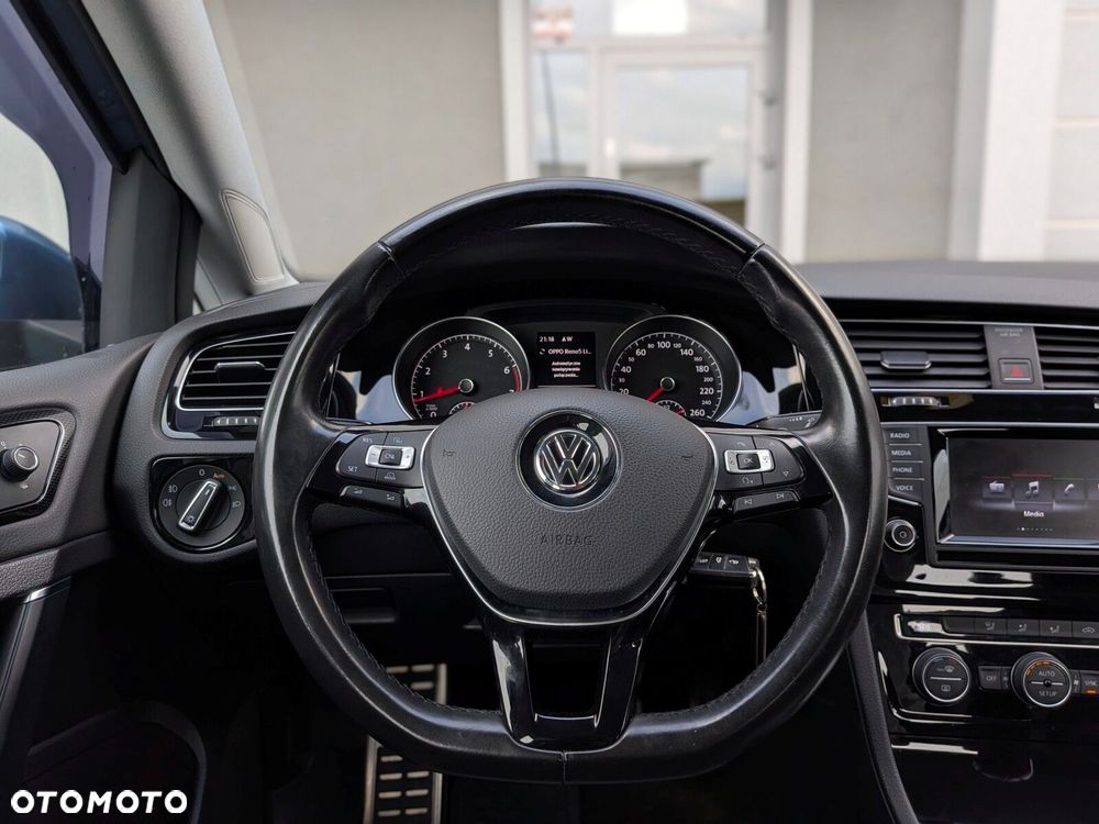 Volkswagen Golf 1.4 TSI BMT Highline - 17